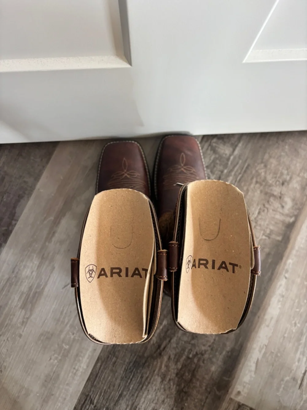 Ariat Dark Brown Leather Western Boots with Tan Embroidered Shaft - Picture 4 of 4